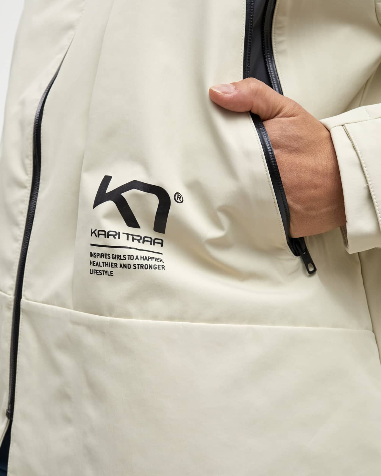 Bavallen Jacket - White