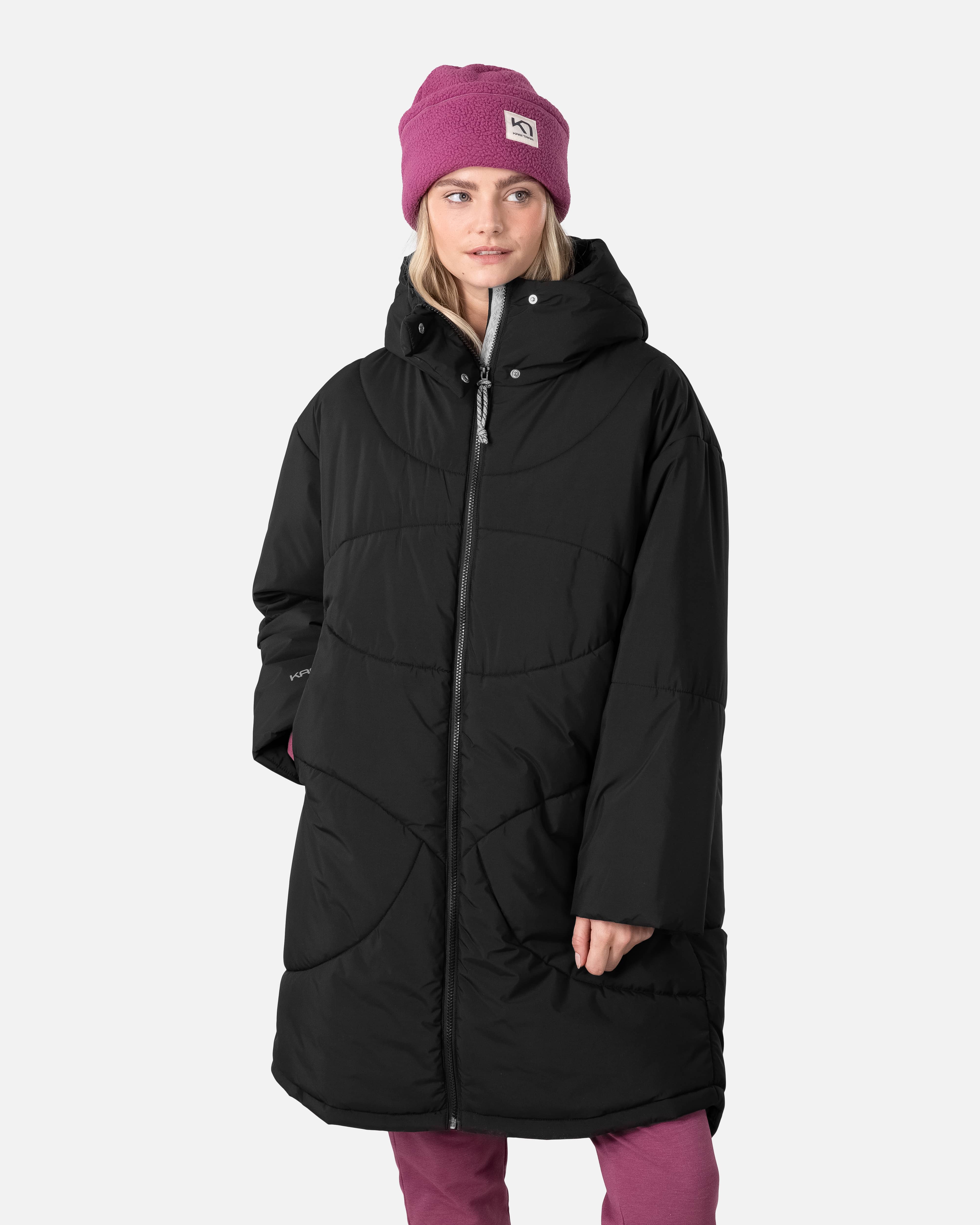 7200_623686_Black_Model_1_3d01