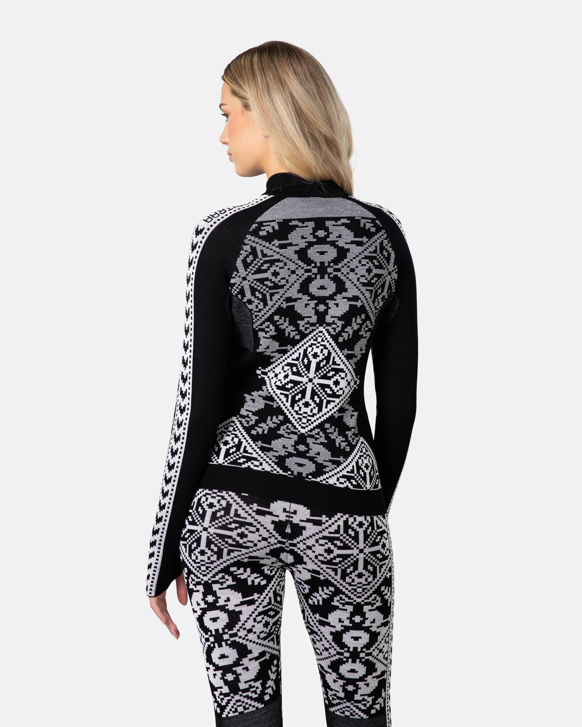 Saga Half Zip - Black