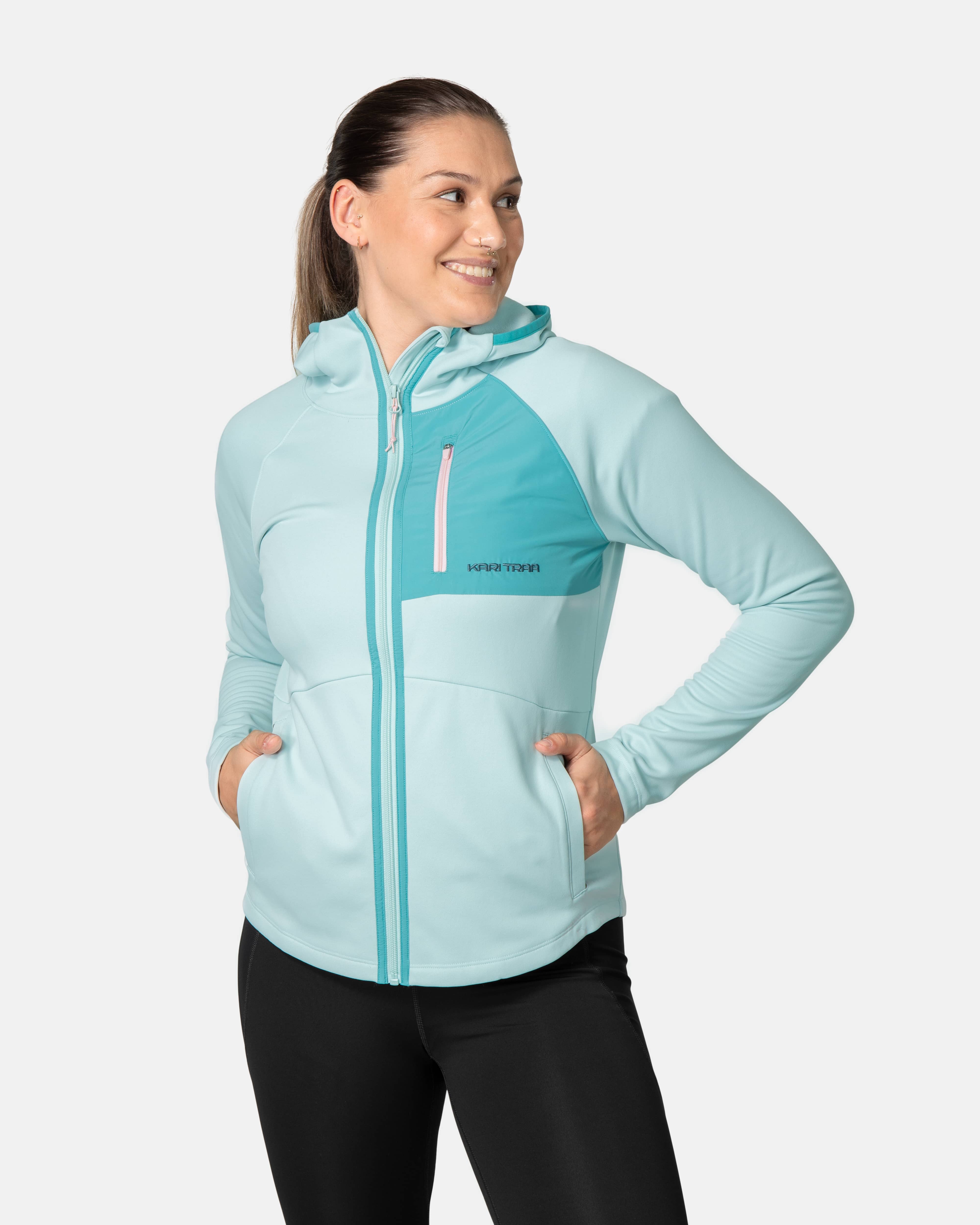 Nia Midlayer - AQUATIC